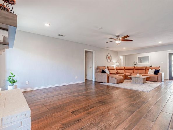 2205  Indian Creek Drive , Irving Texas 75060