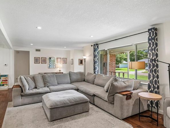 517  Shirley Court , Richardson Texas 75081