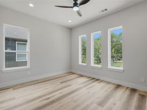 3914  Harlingen Street , Dallas Texas 75212