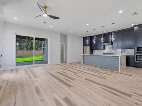 3914  Harlingen Street , Dallas Texas 75212