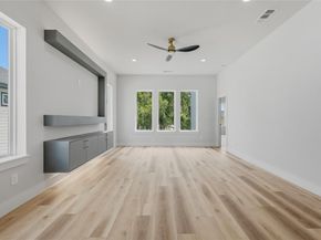 3914  Harlingen Street , Dallas Texas 75212