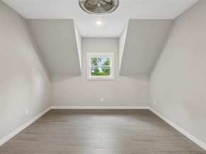 801 W Morphy Street , Fort Worth Texas 76104