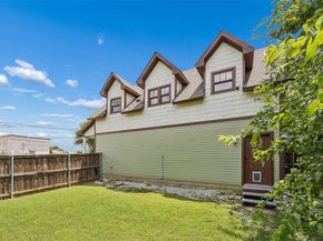 801 W Morphy Street , Fort Worth Texas 76104