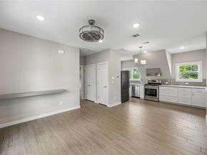 801 W Morphy Street , Fort Worth Texas 76104