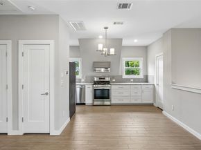 801 W Morphy Street , Fort Worth Texas 76104