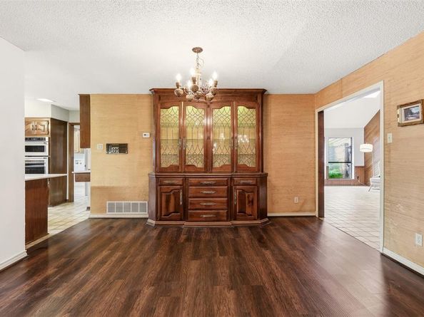 3001 S Country Club Road , Garland Texas 75043
