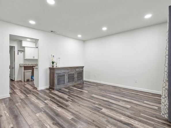 1716  Caravan Trail , Dallas Texas 75241