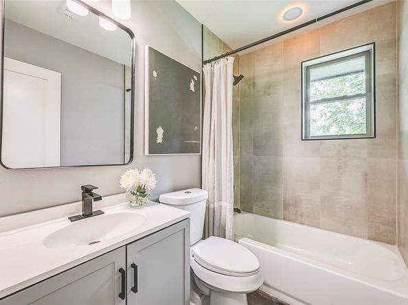 2609  Inadale Avenue , Dallas Texas 75228