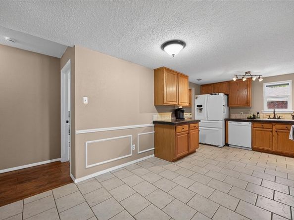 203  Briarglen Drive , Cedar Hill Texas 75104