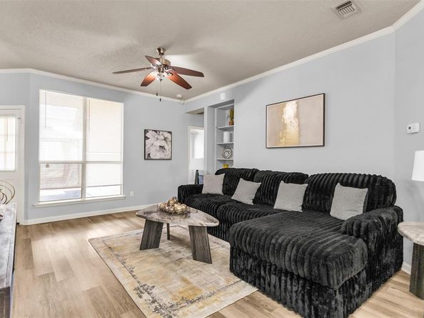 515  Alameda Avenue , Duncanville Texas 75137