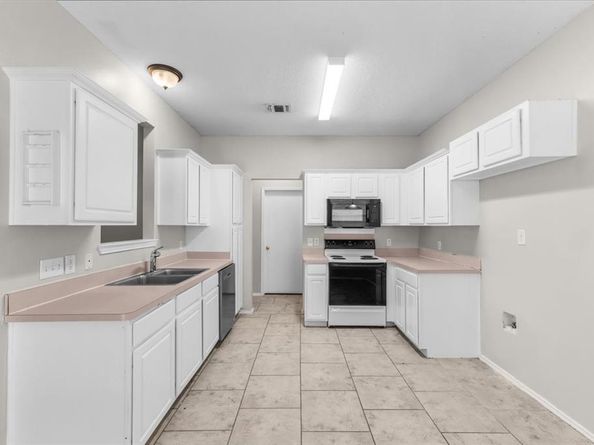 3933  Parkhaven Drive , Denton Texas 76210