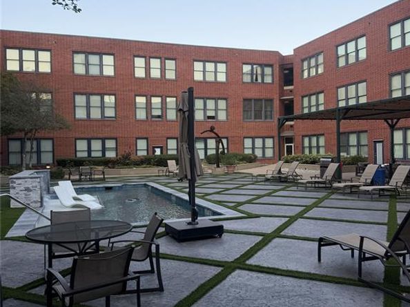 2502  Live Oak   301, Dallas Texas 75204