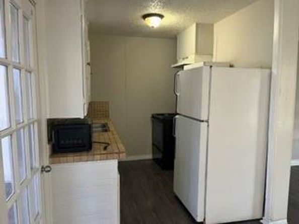 901  Davis Street , Grand Prairie Texas 75050