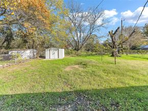 908  Yale Street , River Oaks Texas 76114