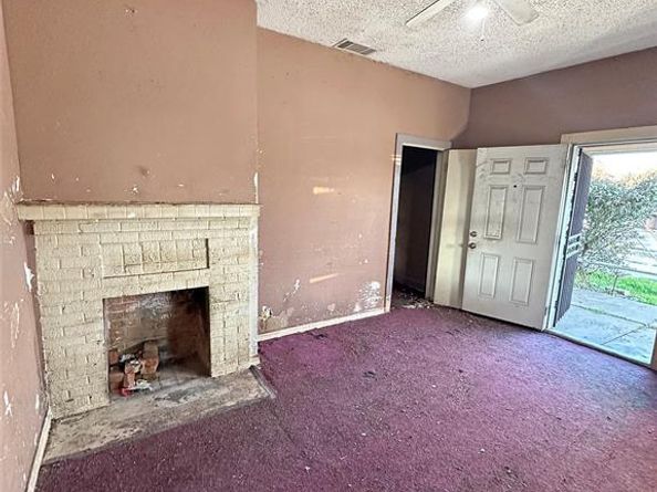 2211  Romine Avenue , Dallas Texas 75215