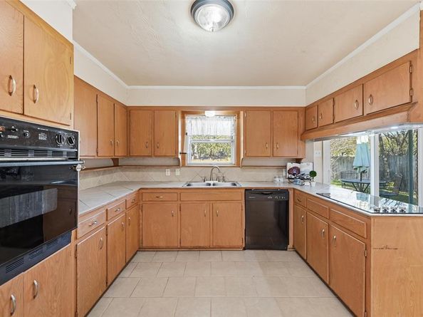 6112  Trail Lake Drive , Fort Worth Texas 76133