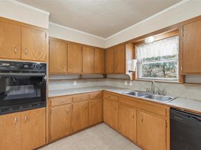 6112  Trail Lake Drive , Fort Worth Texas 76133