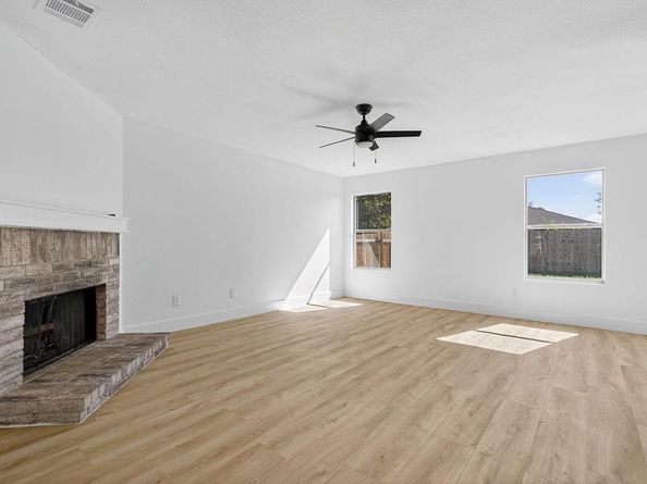 4241  Meadowknoll Drive , Fort Worth Texas 76123