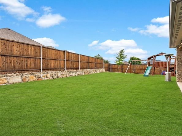 916  Monarch Lane , Celina Texas 75009