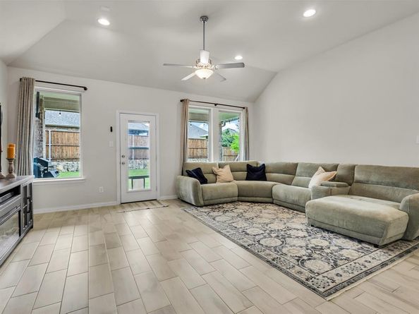 916  Monarch Lane , Celina Texas 75009