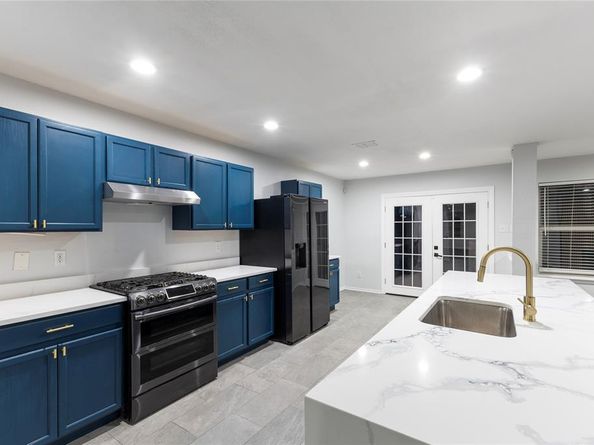 7018  Lake Jackson Drive , Arlington Texas 76002