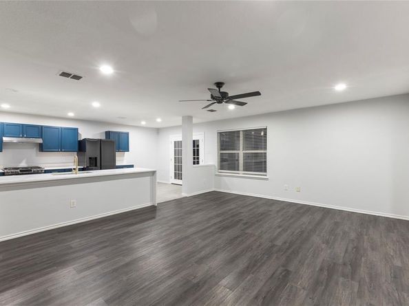 7018  Lake Jackson Drive , Arlington Texas 76002