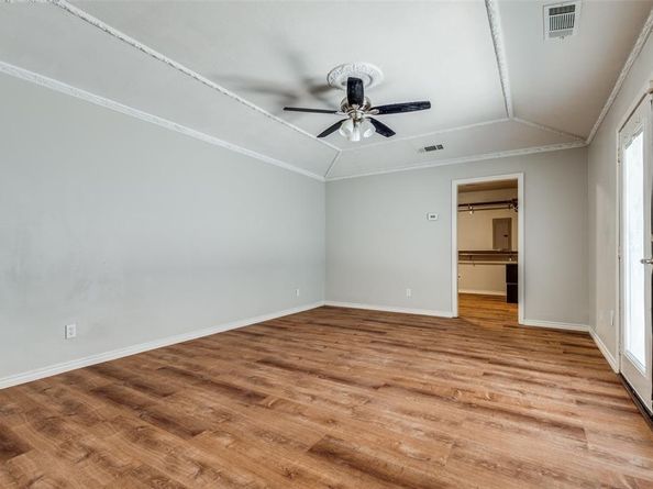 3719  Weeburn Drive , Dallas Texas 75229