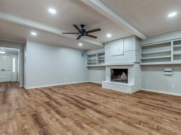 3719  Weeburn Drive , Dallas Texas 75229