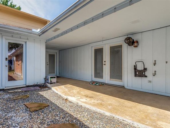 3719  Weeburn Drive , Dallas Texas 75229