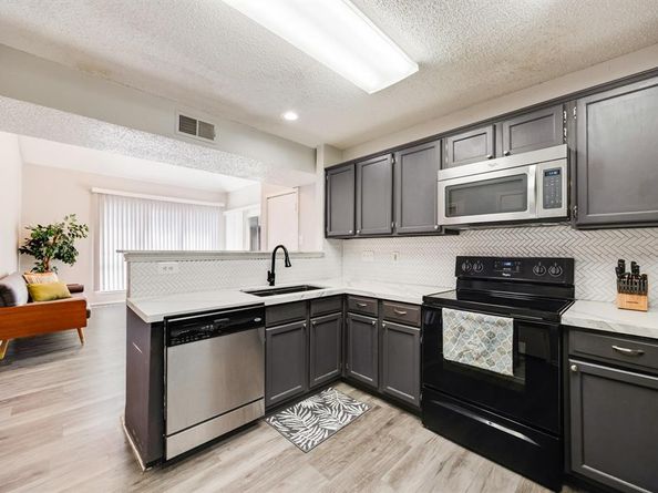 1106  Alameda Drive , Carrollton Texas 75007