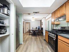 808  Ravenwood Drive , Arlington Texas 76013