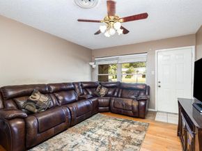 808  Ravenwood Drive , Arlington Texas 76013