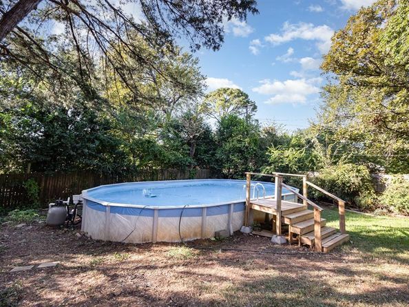 808  Ravenwood Drive , Arlington Texas 76013