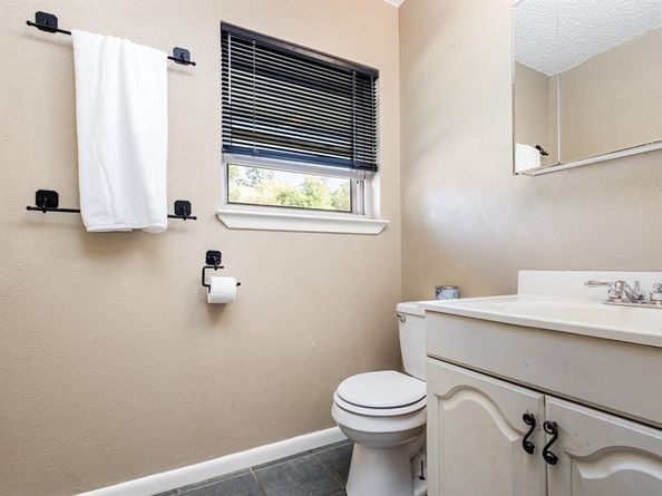 808  Ravenwood Drive , Arlington Texas 76013