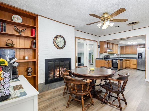 808  Ravenwood Drive , Arlington Texas 76013