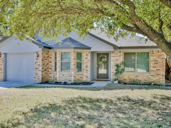 10109  Pack Saddle Trail , Fort Worth Texas 76108