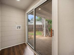 3837B  Earl Street , Fort Worth Texas 76111