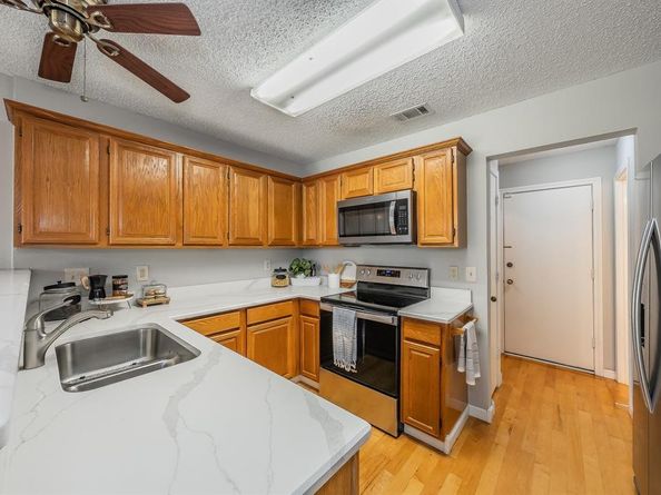 1707  Overlook Drive , Grapevine Texas 76051