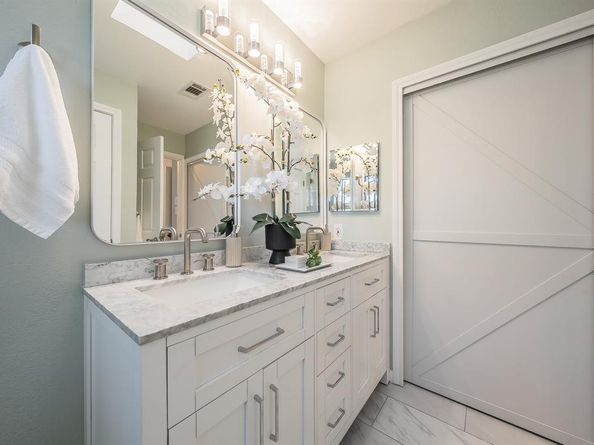 1707  Overlook Drive , Grapevine Texas 76051