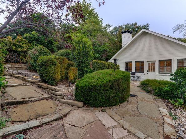 6623  Briarhaven Drive , Dallas Texas 75240