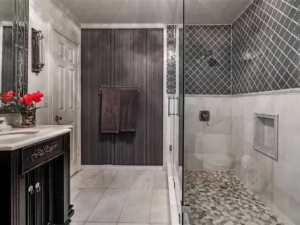 6623  Briarhaven Drive , Dallas Texas 75240