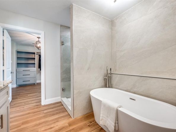 5414  Oak Trail , Dallas Texas 75232