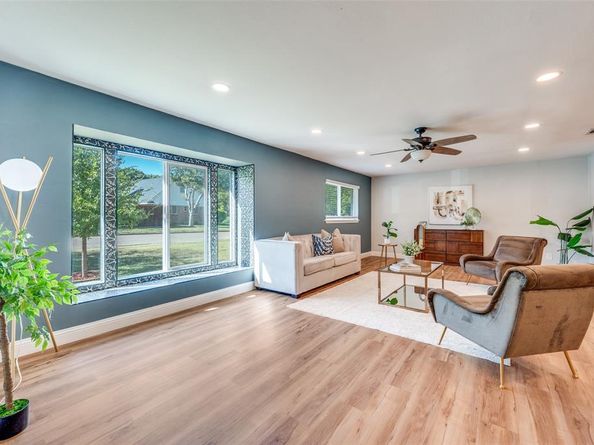5414  Oak Trail , Dallas Texas 75232