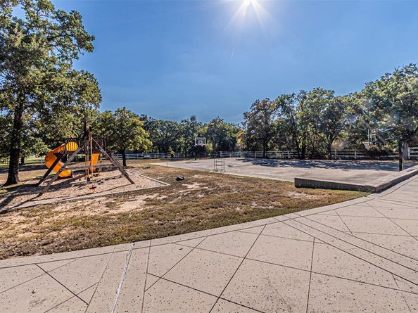 5312  Hidden Valley Court , Mansfield Texas 76063