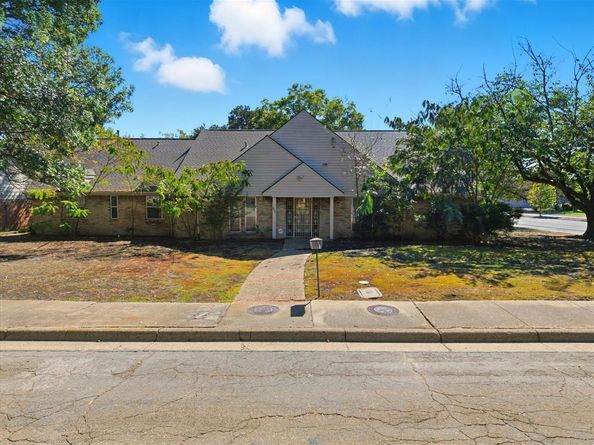7008  Town Bluff Drive , Dallas Texas 75248