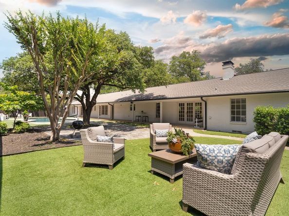 4336  Irvin Simmons Drive , Dallas Texas 75229