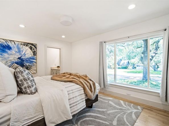 4336  Irvin Simmons Drive , Dallas Texas 75229