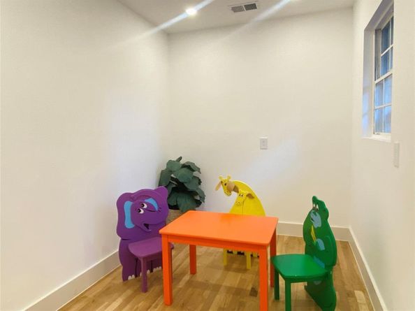 4336  Irvin Simmons Drive , Dallas Texas 75229