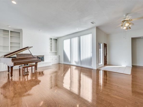 3235  Stonehenge Lane , Carrollton Texas 75006