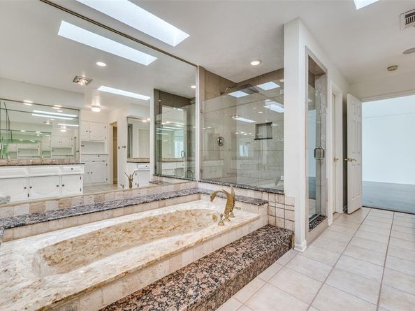 3235  Stonehenge Lane , Carrollton Texas 75006